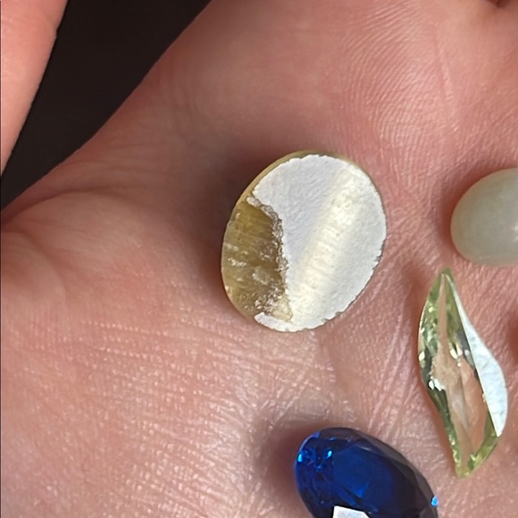 Elegant Multicolor Gemstone Set - Picture 3 of 9